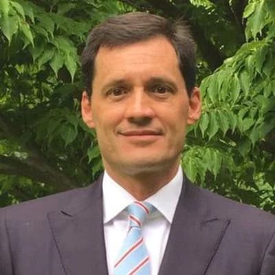 Stephen Frangione, Managing Director, Praxis Rock Advisors, former JPMorgan and Royal Bank of Scotland, Northwestern Kellogg MBA